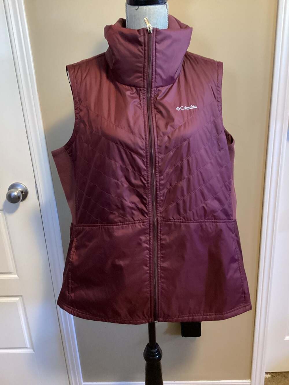 Columbia Mix It Around Vest Maroon